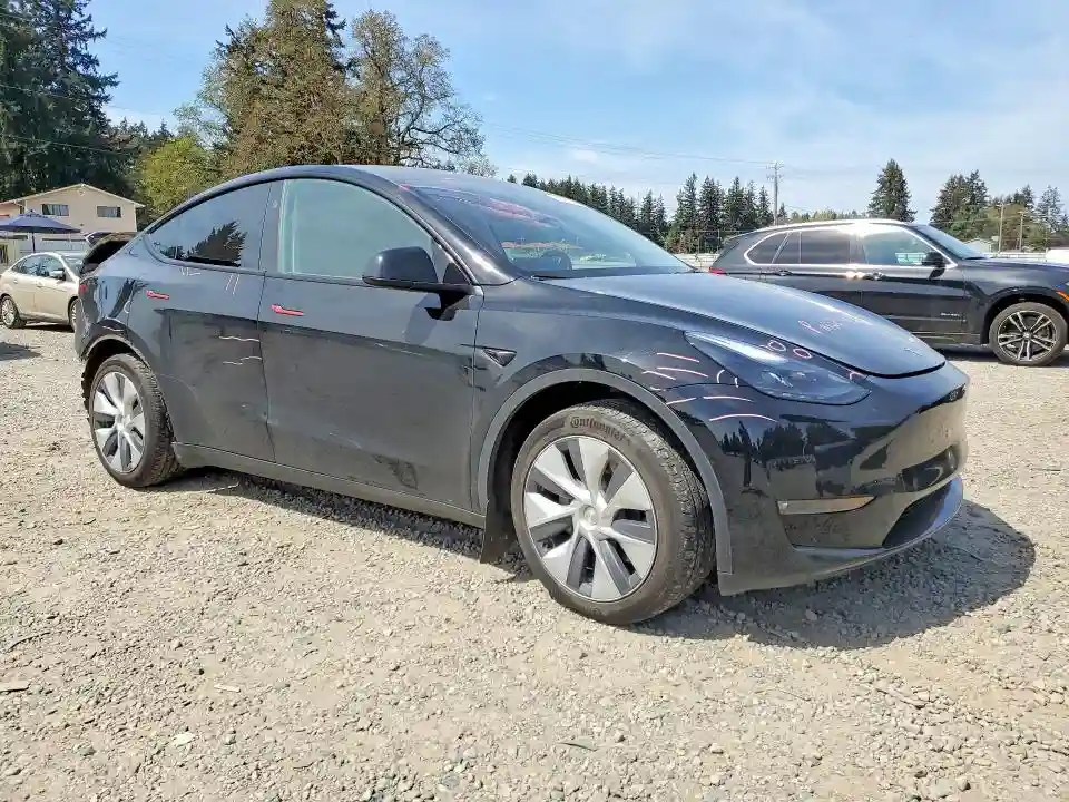 7SAYGAEE3RF989115 2024 TESLA MODEL Y-3