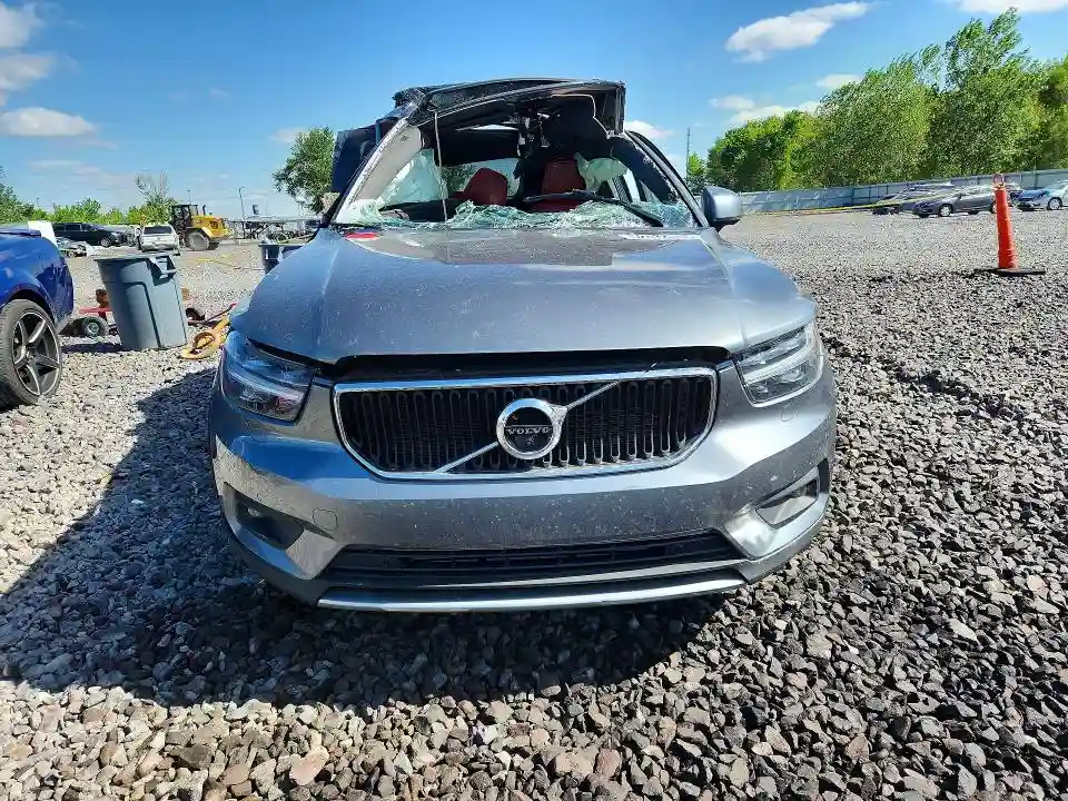 YV4162UK4K2048275 2019 VOLVO XC40-4