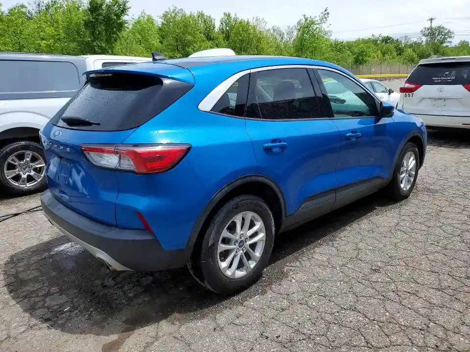 1FMCU0G62MUA70430 2021 FORD ESCAPE-2