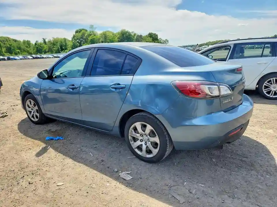 JM1BL1SF9A1318993 2010 MAZDA 3-1