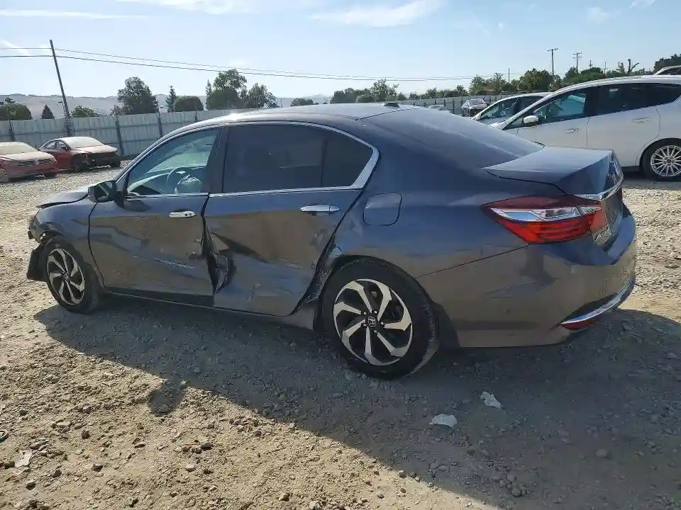 1HGCR2F7XHA068669 2017 HONDA ACCORD-1