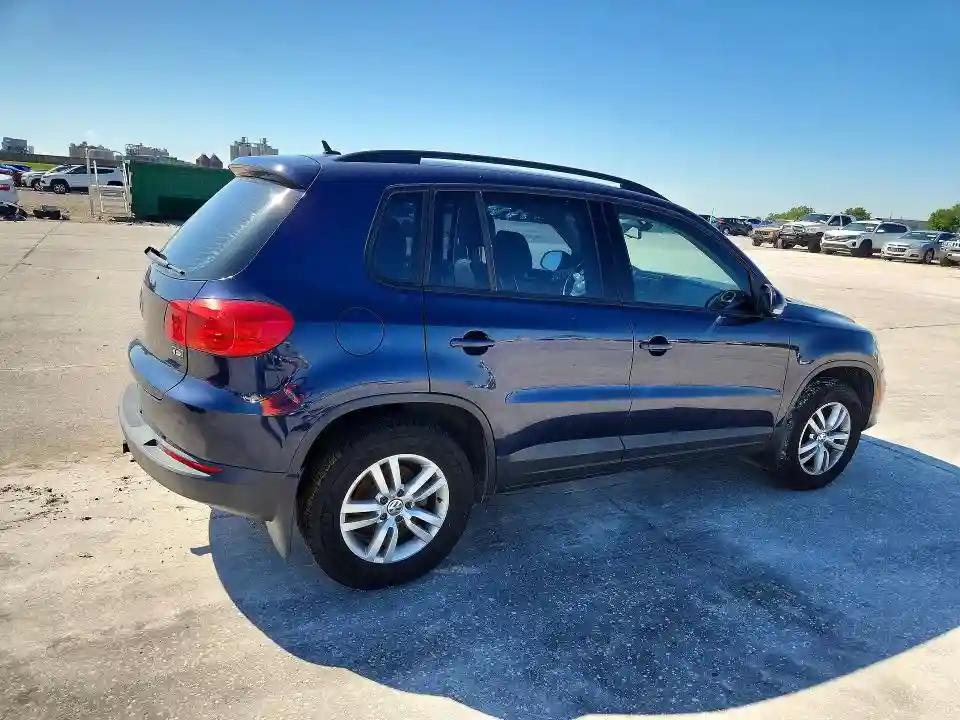 WVGAV7AX0GW548898 2016 VOLKSWAGEN TIGUAN-2