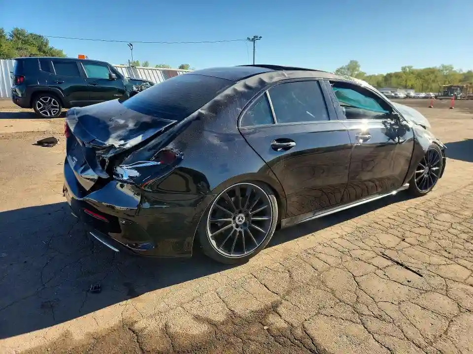 WDD3G4EB8KW012428 2019 MERCEDES-BENZ A-CLASS-2