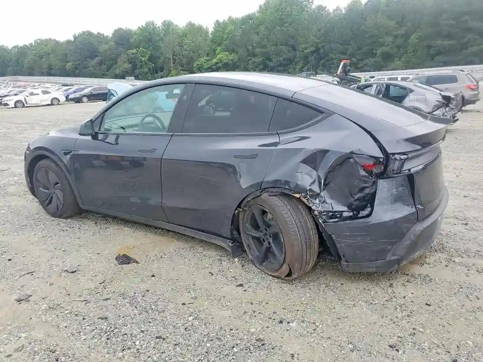 7SAYGDEE6TF431106 2026 TESLA MODEL Y-1