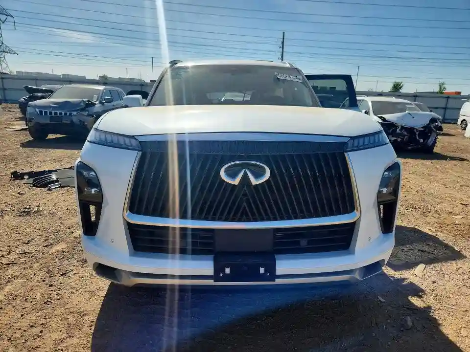 JN8AZ3BE9T9720521 2026 INFINITI QX80-4