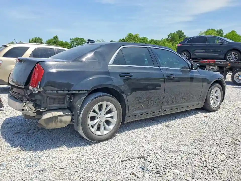 2C3CCAAG7JH340446 2018 CHRYSLER 300-2