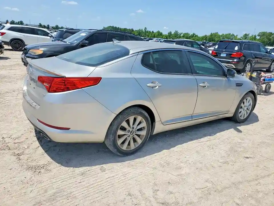KNAGM4A73B5131805 2011 KIA OPTIMA-2