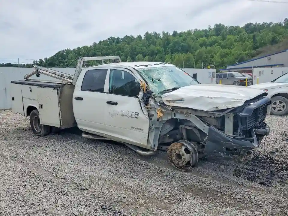 3C7WRTCJ6KG661121 2019 RAM 3500-3