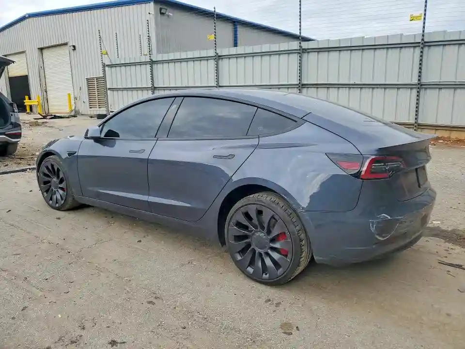 5YJ3E1EC4PF634415 2023 TESLA MODEL 3-1