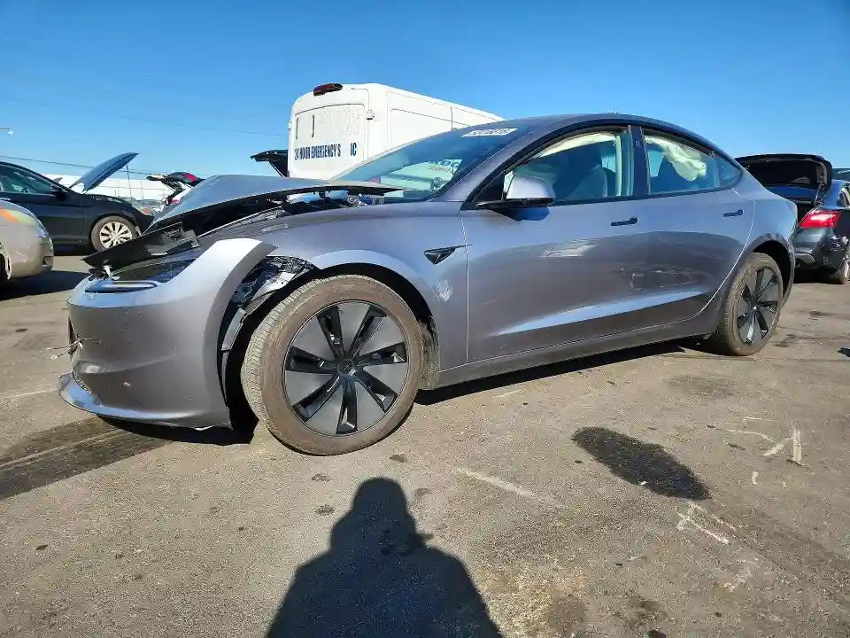 5YJ3E1EB3SF968628 2025 TESLA MODEL 3-0