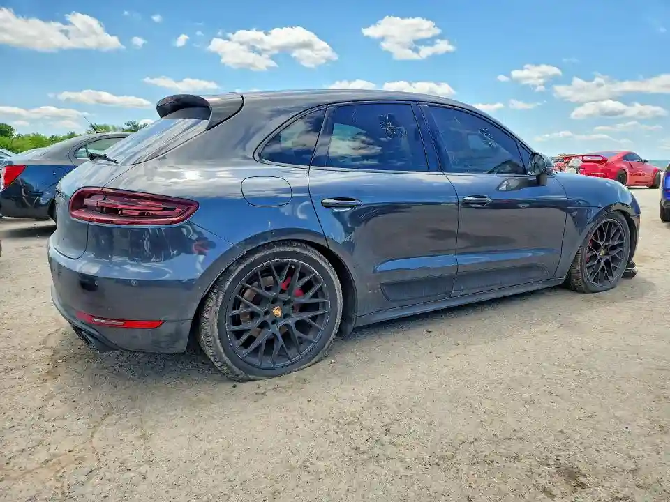 WP1AG2A57HLB56261 2017 PORSCHE MACAN-2
