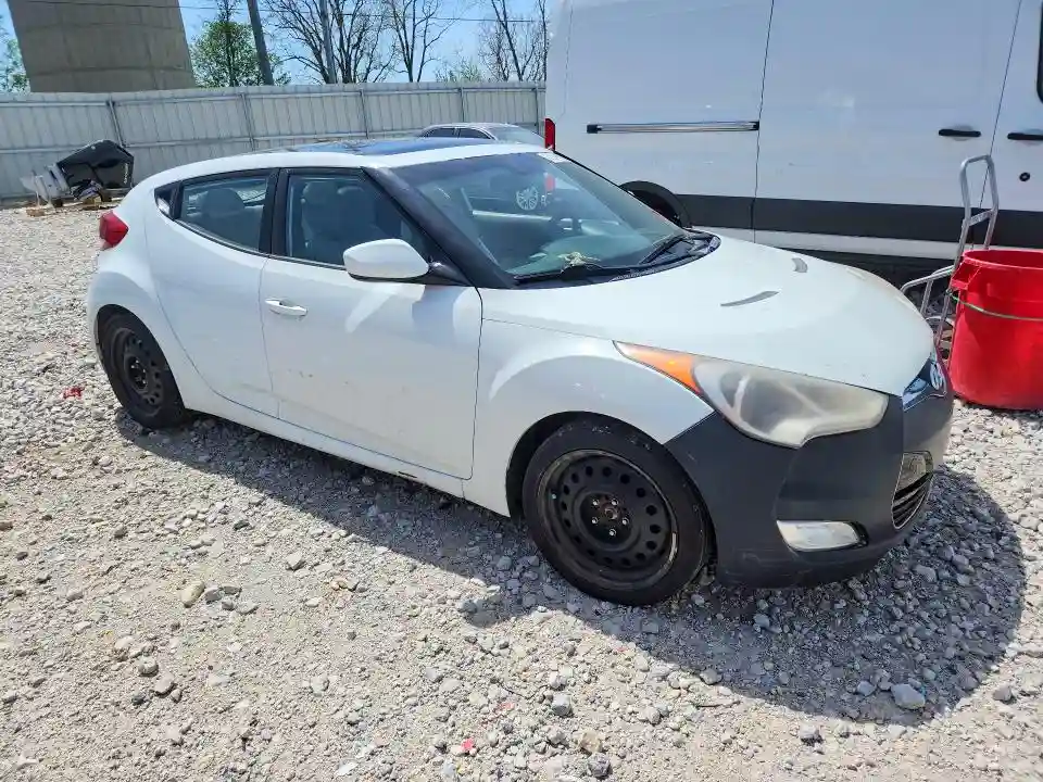 KMHTC6AD6CU032551 2012 HYUNDAI VELOSTER-3