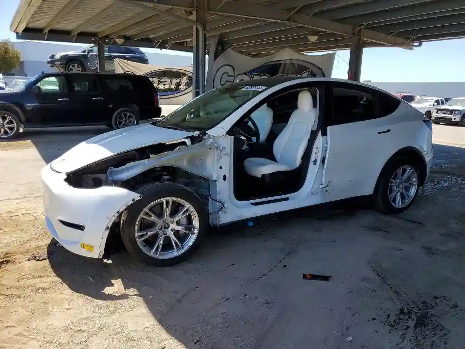7SAYGDEE6NF368611 2022 TESLA MODEL Y-0