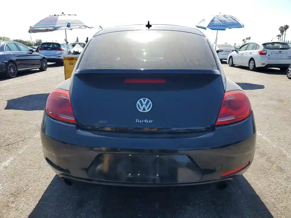3VWVA7AT1CM628300 2012 VOLKSWAGEN BEETLE-5