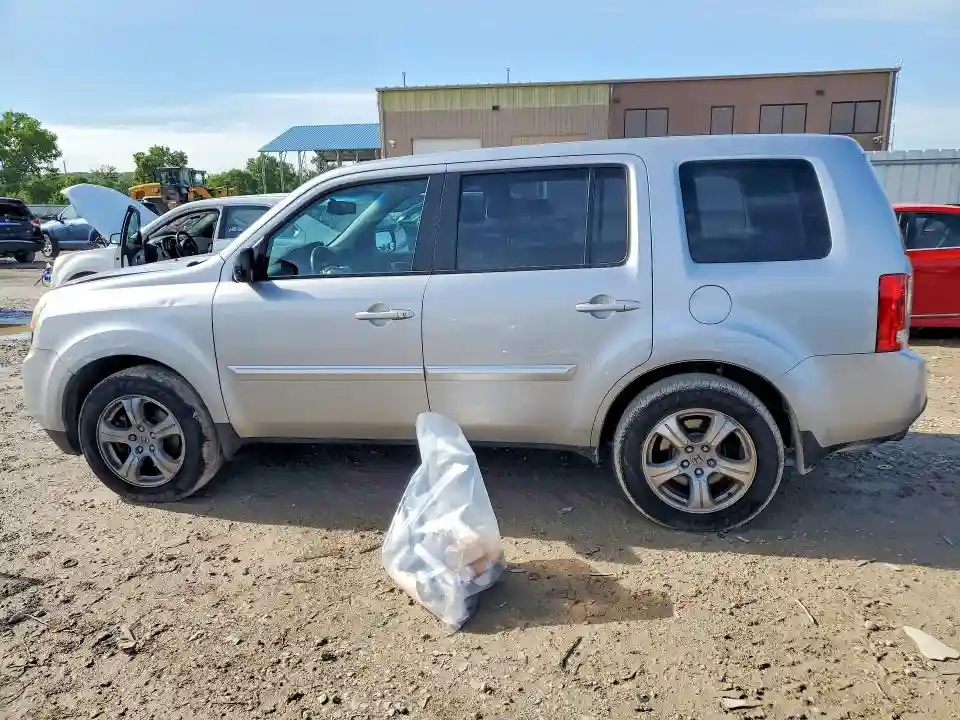 5FNYF4H5XFB022316 2015 HONDA PILOT-1
