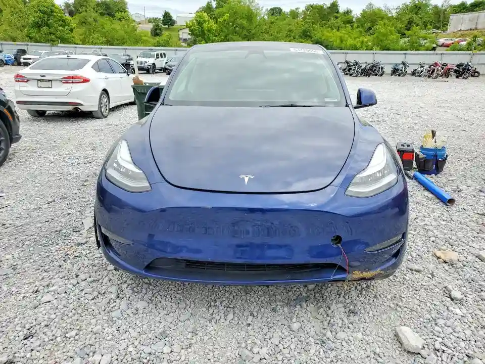 7SAYGDEE2NF439402 2022 TESLA MODEL Y-4