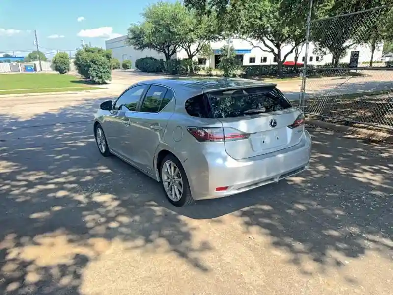 JTHKD5BH9B2028429 2011 LEXUS CT 200-2
