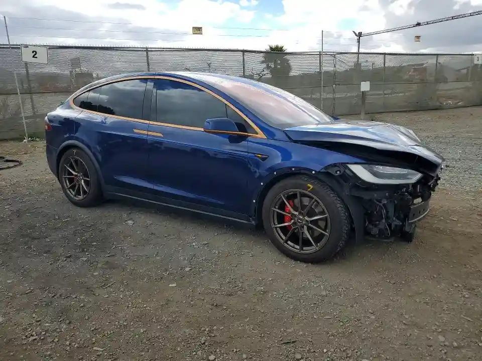 5YJXCBE47HF052865 2017 TESLA MODEL X-3