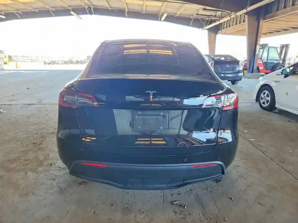 7SAYGAEE4NF428318 2022 TESLA MODEL Y-5