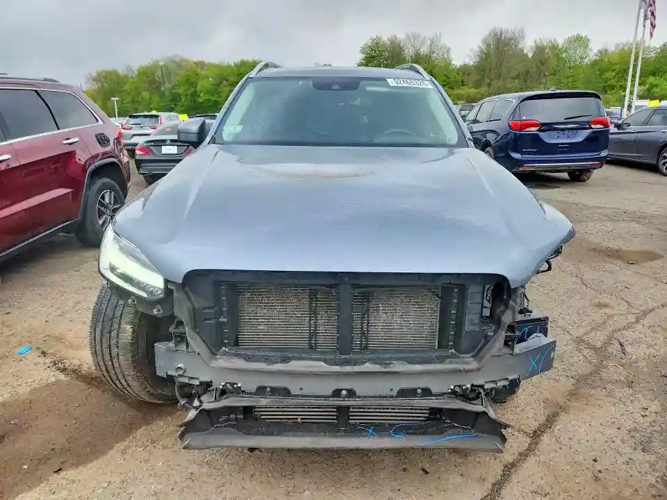 YV4102PK2K1478325 2019 VOLVO XC90-4