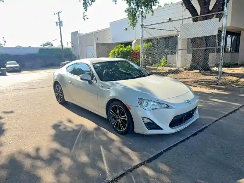 JF1ZNAA13D2723329 2013 SCION FR-S BASE-0