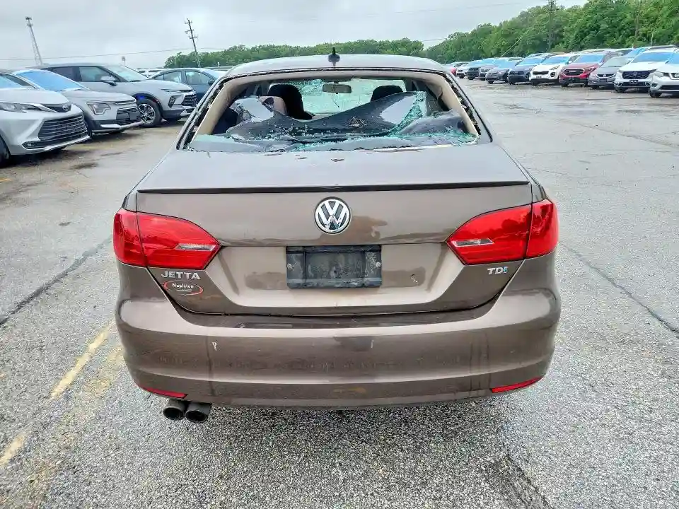 3VWLL7AJ6BM122637 2011 VOLKSWAGEN JETTA-5