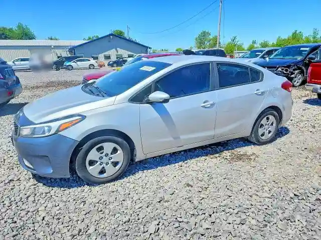 3KPFK4A75JE213963 2018 KIA FORTE-0
