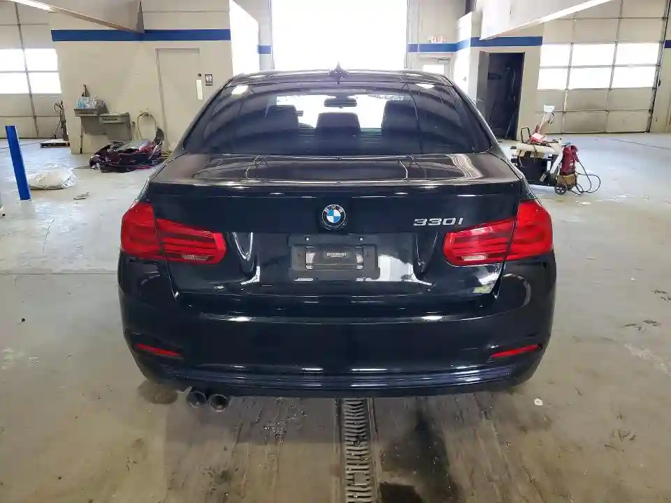 WBA8B9C55JEE81750 2018 BMW 3 SERIES-5