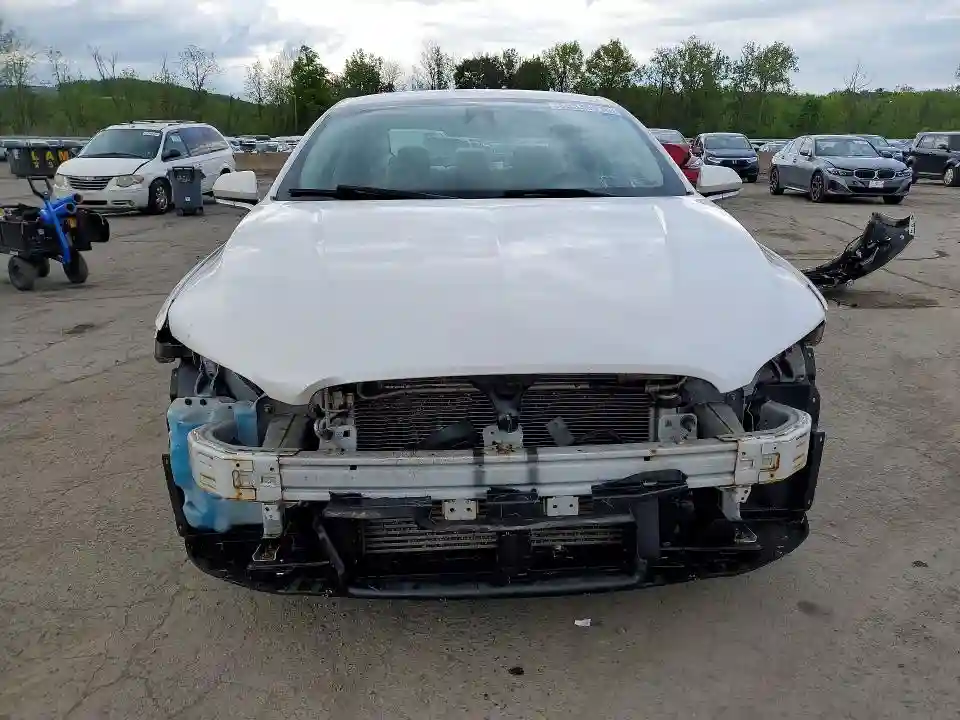 3LN6L5C90JR628792 2018 LINCOLN MKZ-4