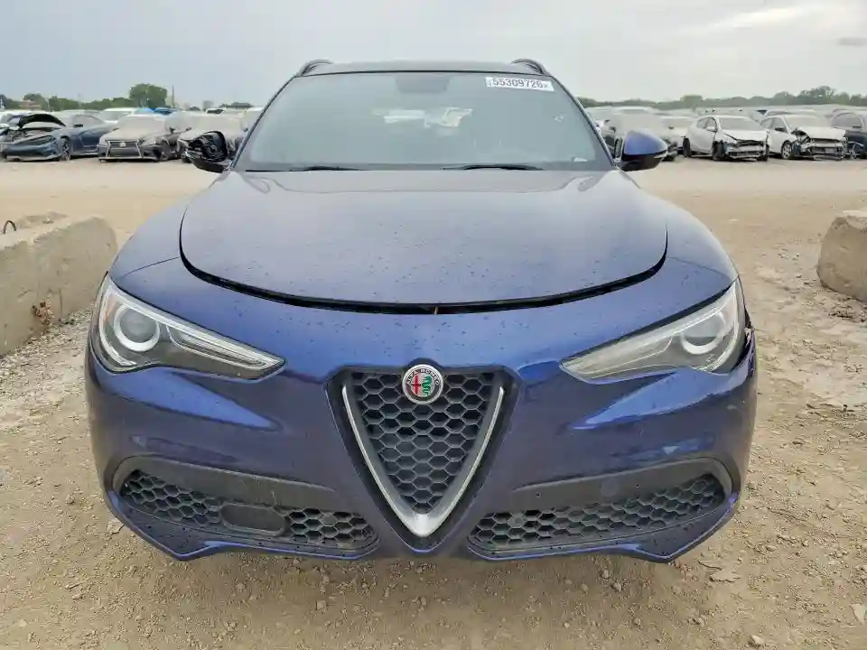 ZASFAKNN4J7B78596 2018 ALFA ROMEO STELVIO-4