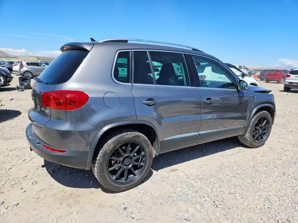 WVGAV7AX3CW006303 2012 VOLKSWAGEN TIGUAN-2