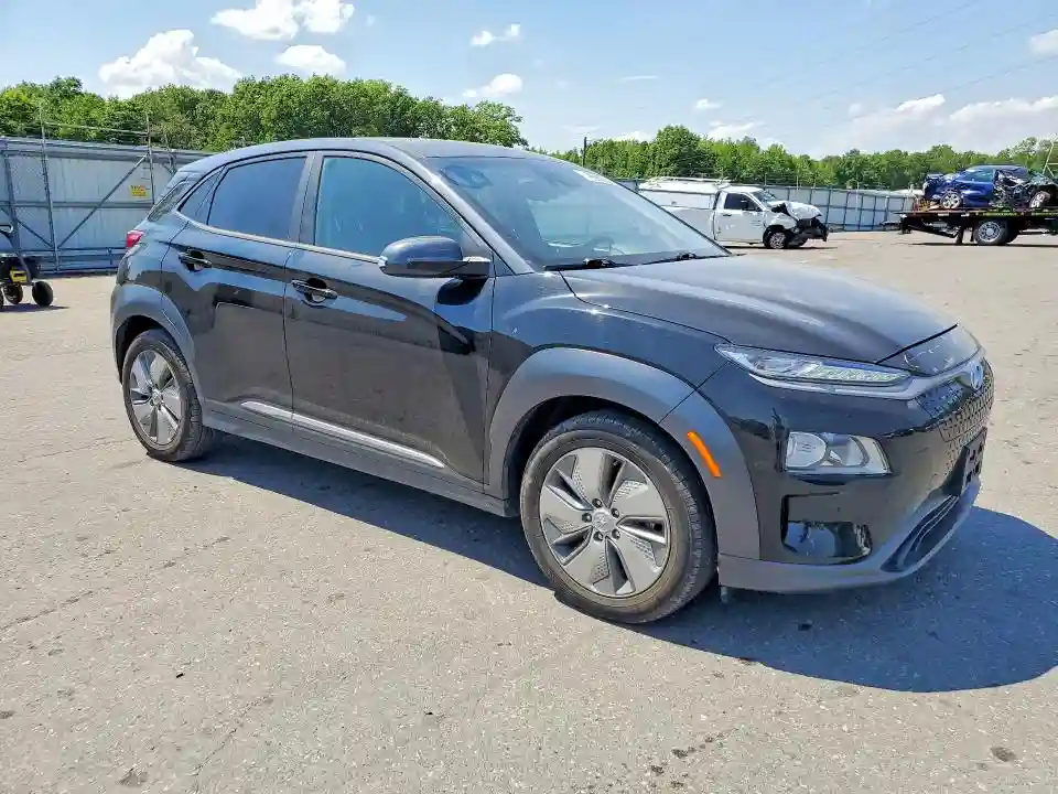 KM8K23AG1MU135000 2021 HYUNDAI KONA-3