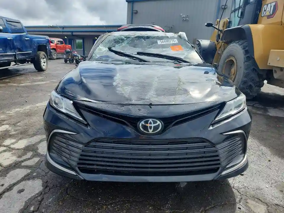 4T1C11AK3NU678494 2022 TOYOTA CAMRY-4