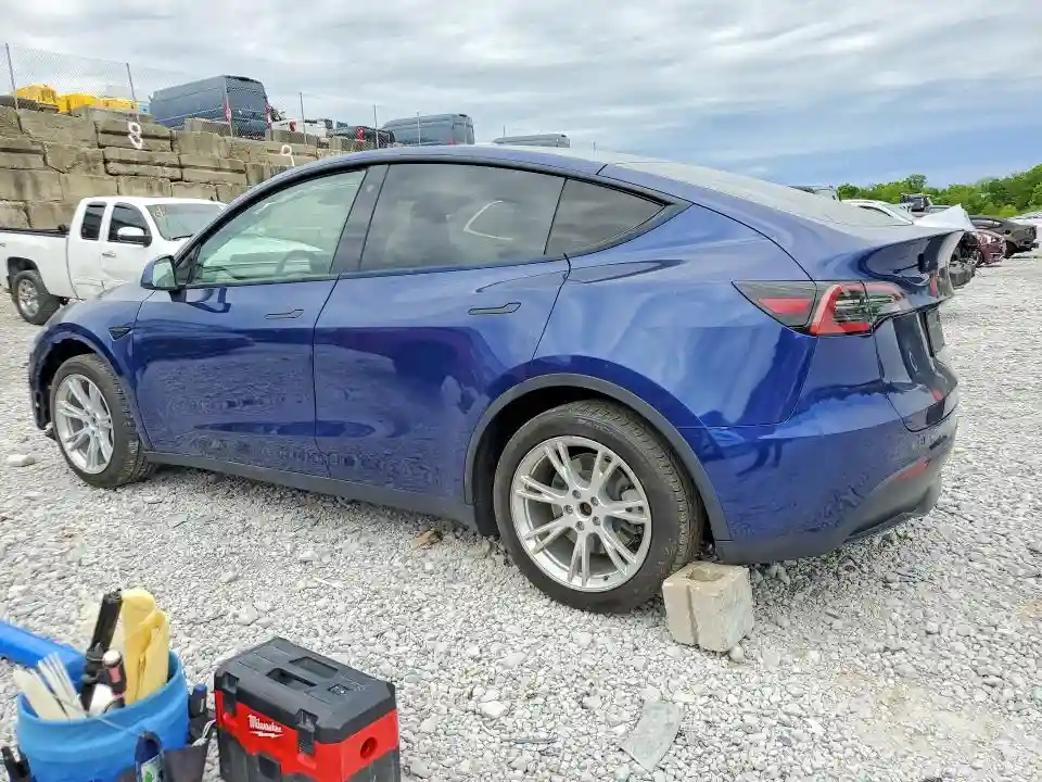 7SAYGDEE2NF439402 2022 TESLA MODEL Y-1