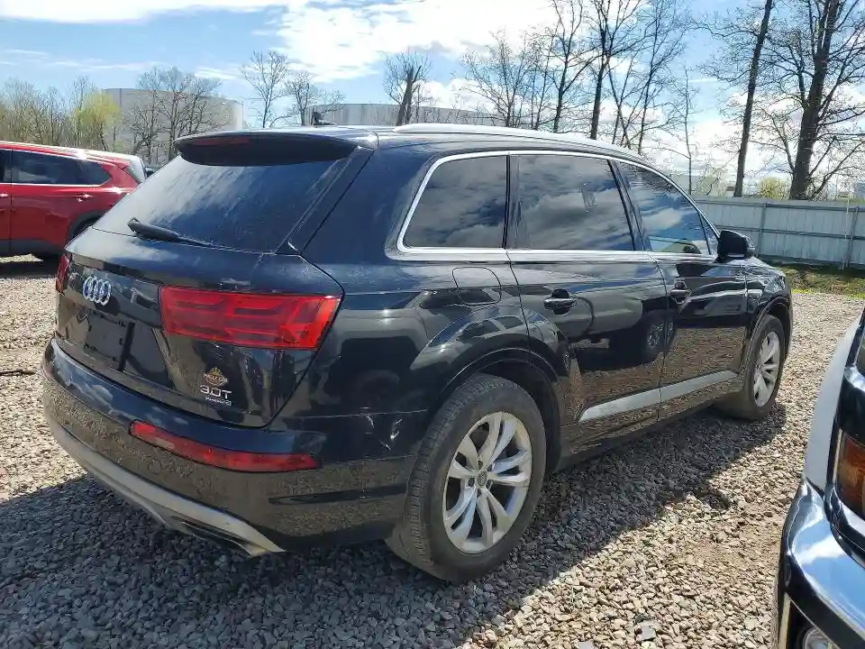 WA1AAAF79JD045955 2018 AUDI Q7-2