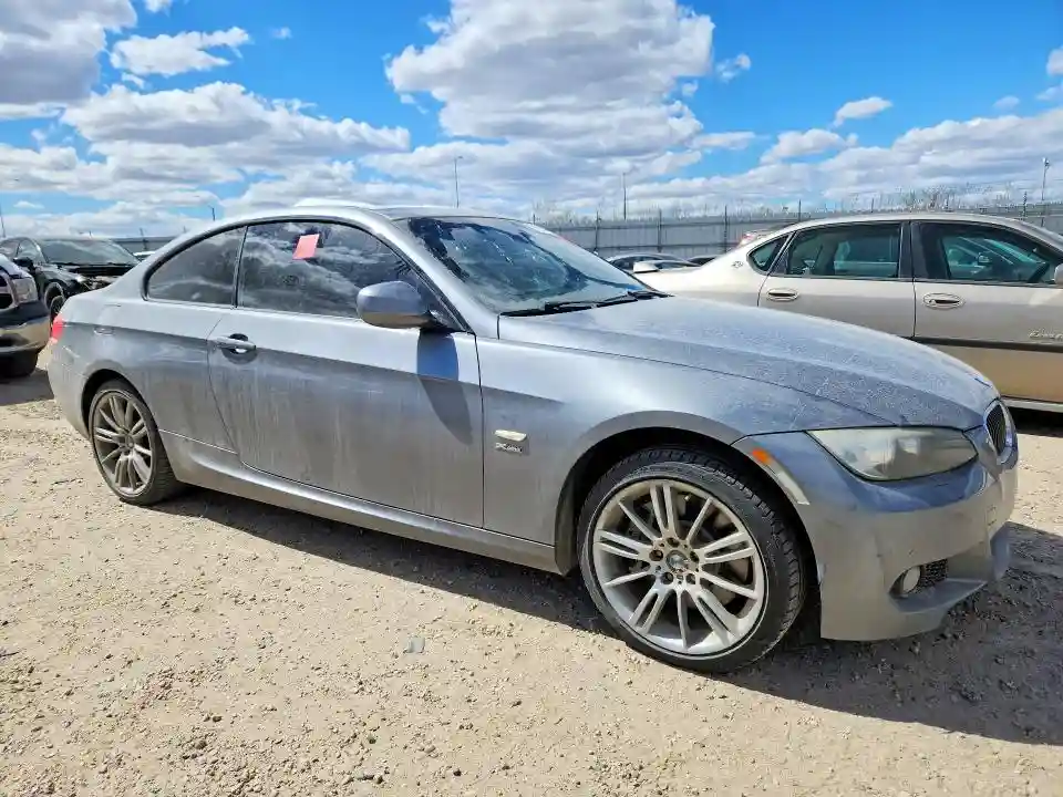 WBAWC7C59AE270573 2010 BMW 3 SERIES-3