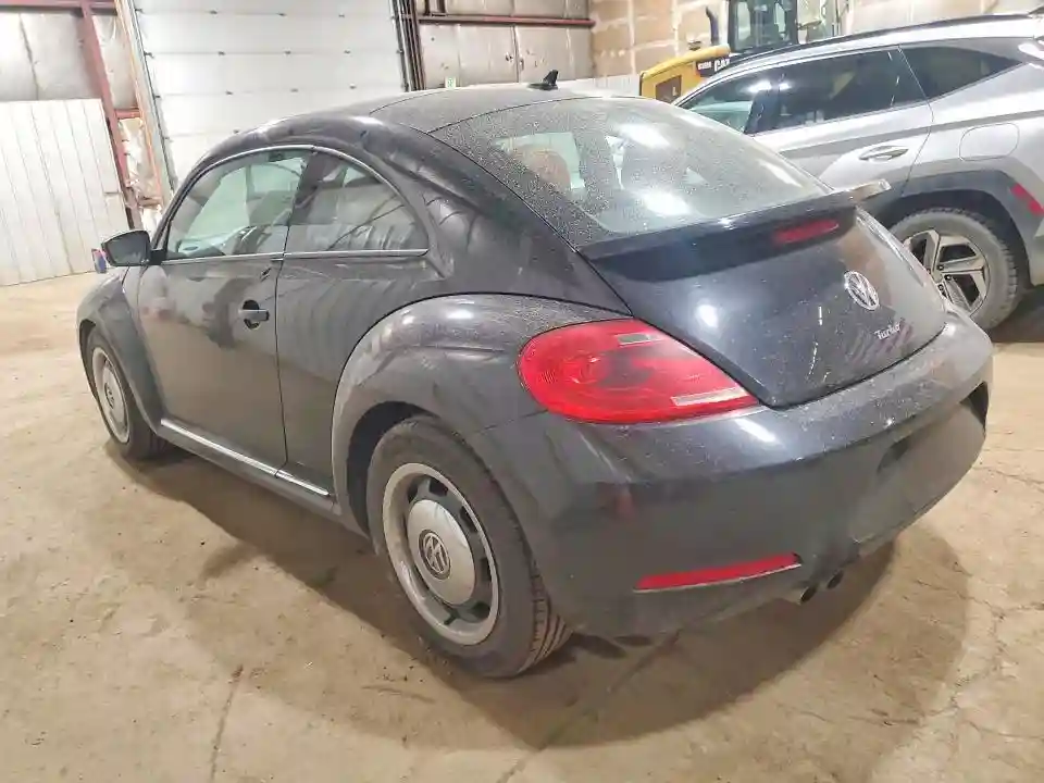 3VWF17AT6GM634202 2016 VOLKSWAGEN BEETLE-1