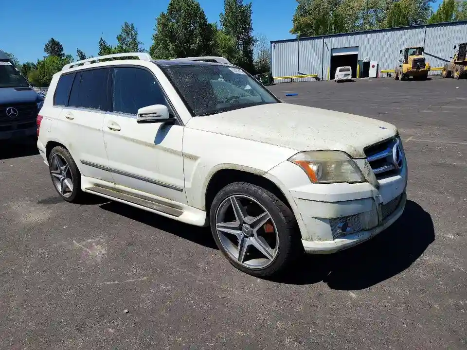 WDCGG5GB6BF561652 2011 MERCEDES-BENZ GLK-CLASS-3