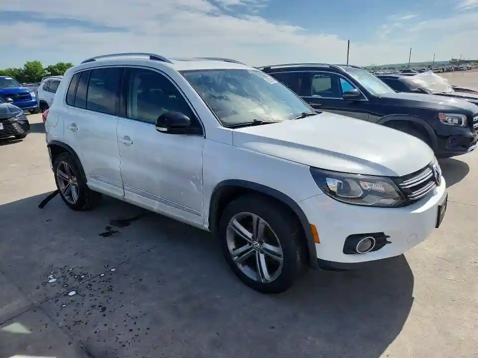 WVGUV7AX5HW507536 2017 VOLKSWAGEN TIGUAN-3