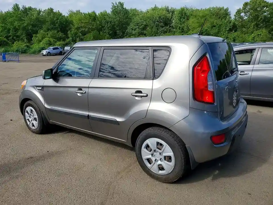 KNDJT2A50D7504529 2013 KIA SOUL-1