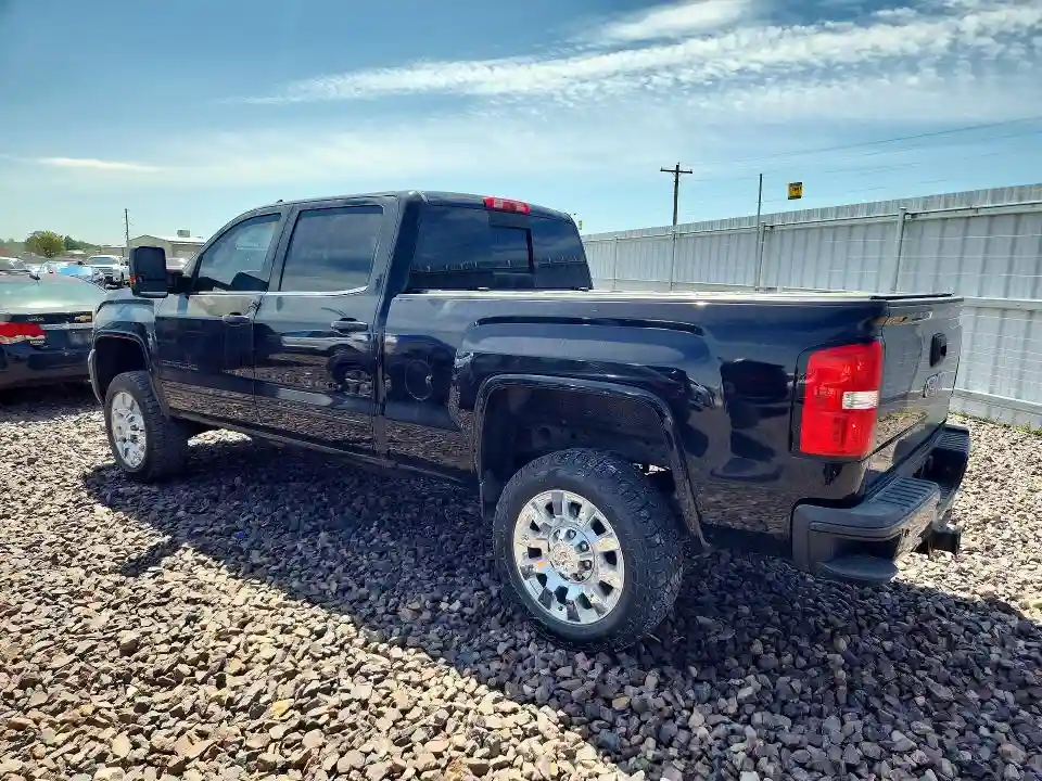 1GT12UEY9JF154810 2018 GMC SIERRA-1