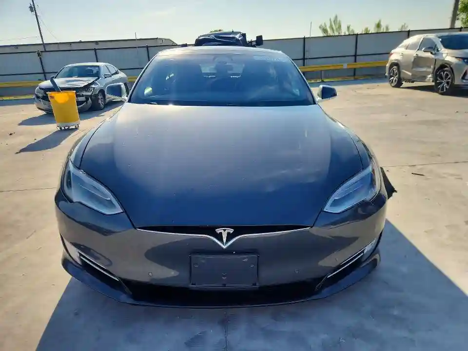 5YJSA1E2XHF183779 2017 TESLA MODEL S-4