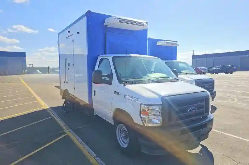 1FDWE3FK9PDD31812 2023 FORD ECONOLINE-1
