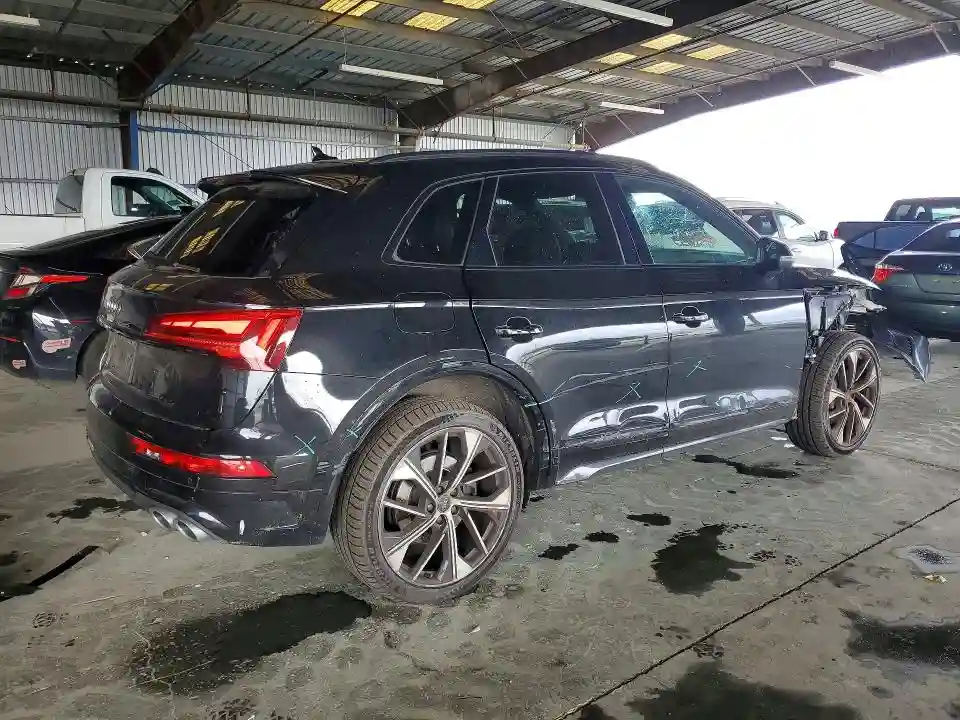 WA1B4AFY2M2008900 2021 AUDI SQ5-2