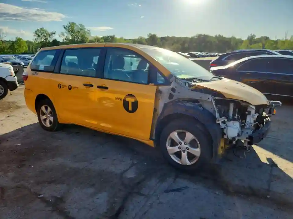 5TDZK3DC9GS756019 2016 TOYOTA SIENNA-3