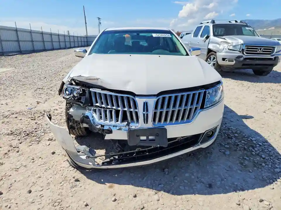 3LNHL2JC9CR810158 2012 LINCOLN MKZ-4