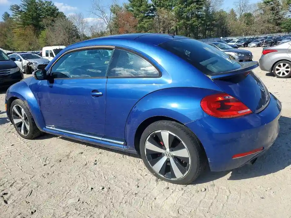 3VW467AT3CM640123 2012 VOLKSWAGEN BEETLE-1