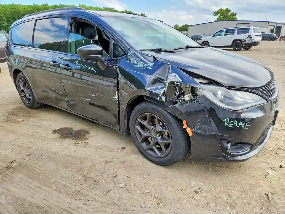 2C4RC1BG6KR609634 2019 CHRYSLER PACIFICA-3