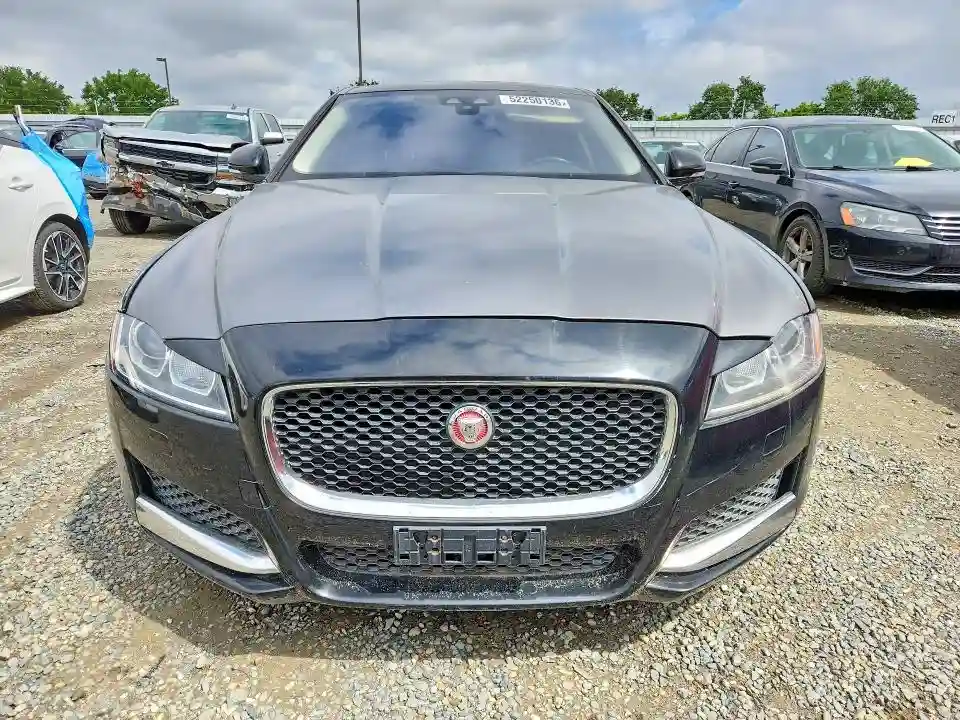 SAJBD4BN0HCY47285 2017 JAGUAR XF-4