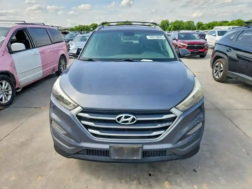 KM8J33A28HU379777 2017 HYUNDAI TUCSON-4